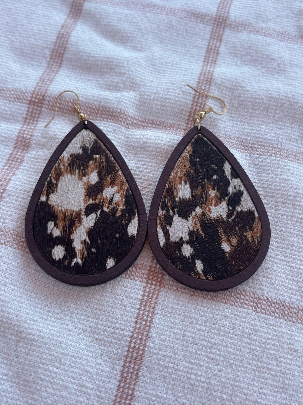Handcrafted Brown Speckled Teardrop Leather Earrings - Unbranded
